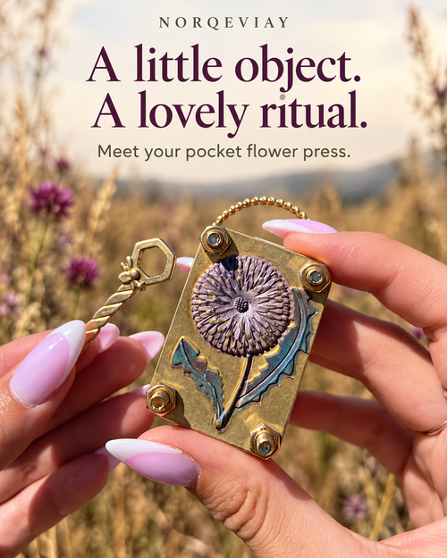 Mini Flower Press | Small Portable Pocket Press
